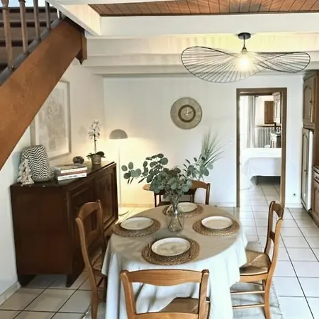 Prázdninový dům Maison De Village, Route Des Lacs