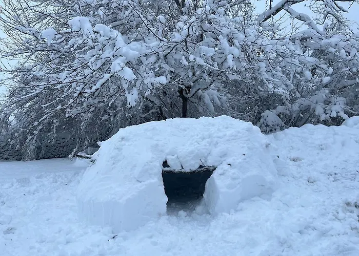 Maison De Village, Route Des Lacs * Le Bez